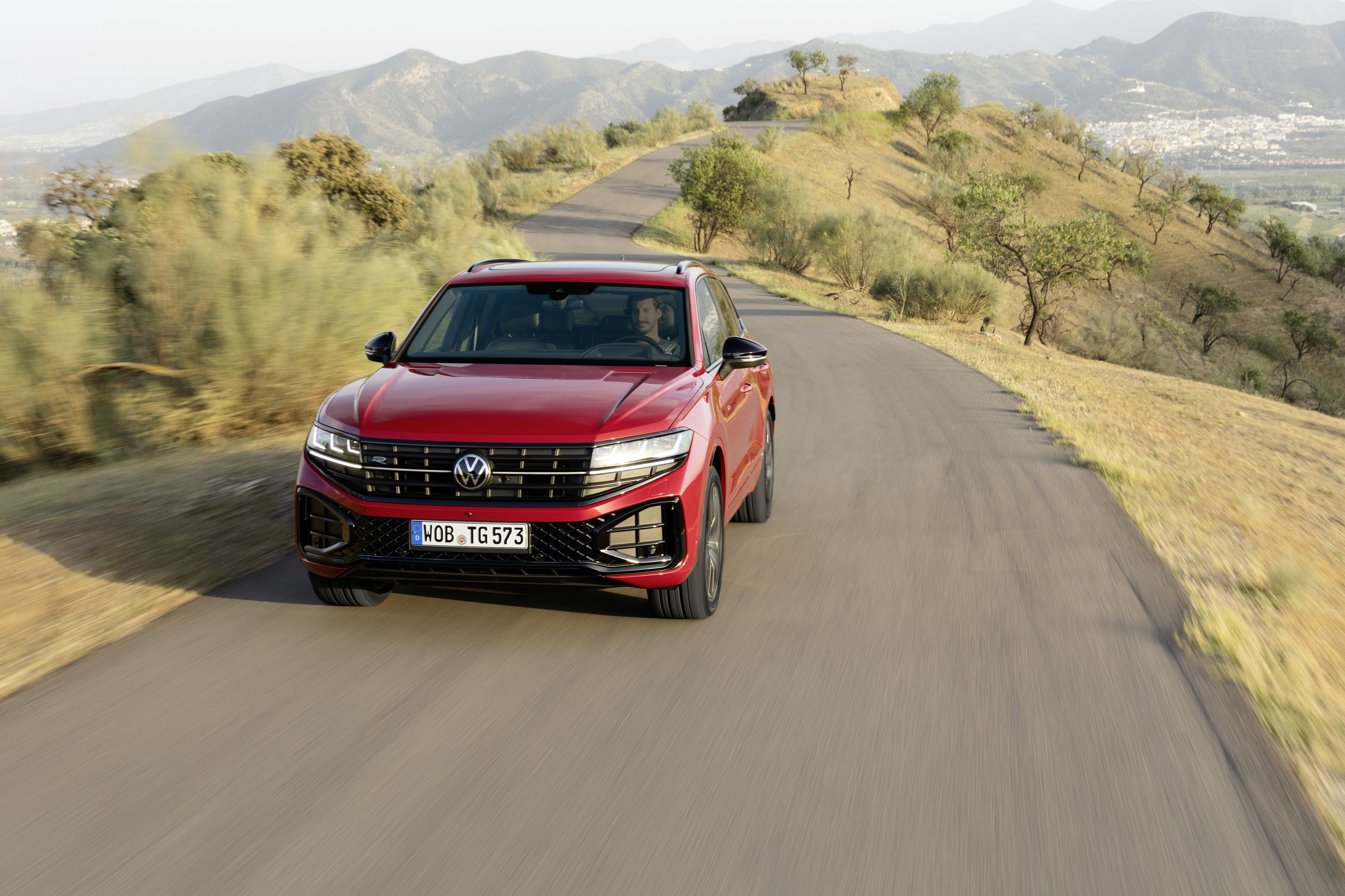 Volkswagen Touareg 2025 ra mắt Việt Nam với 2 phiên bản mới - 1755677370052