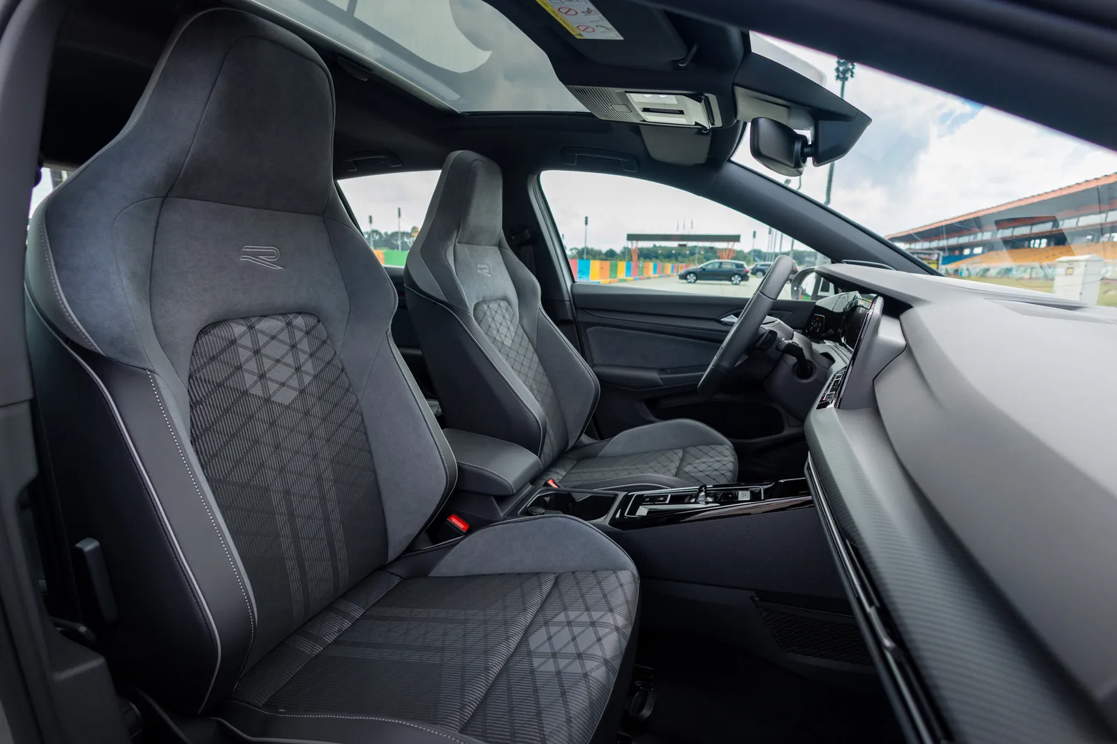 Tiện nghi và trang bị nội thất nổi bật - 1764555517705