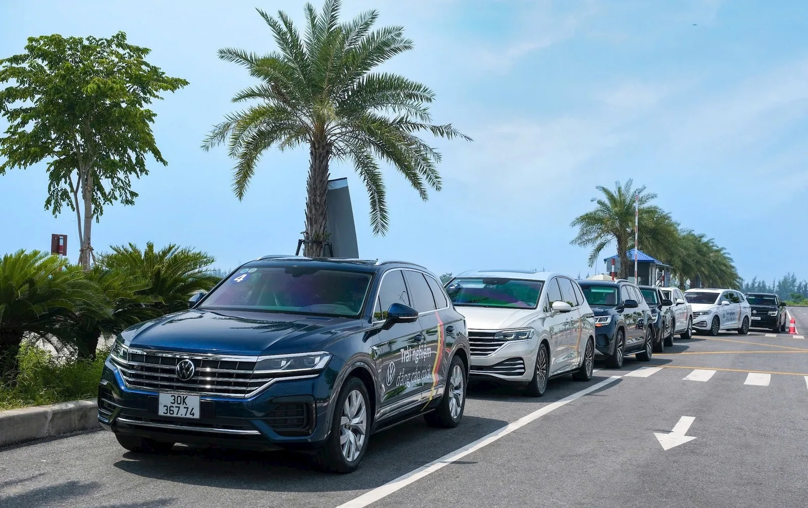 Tin tức & sự kiện: Khám phá sức hút từ 3 mẫu xe Volkswagen Touareg, Viloran và Teramont X tại Việt Nam