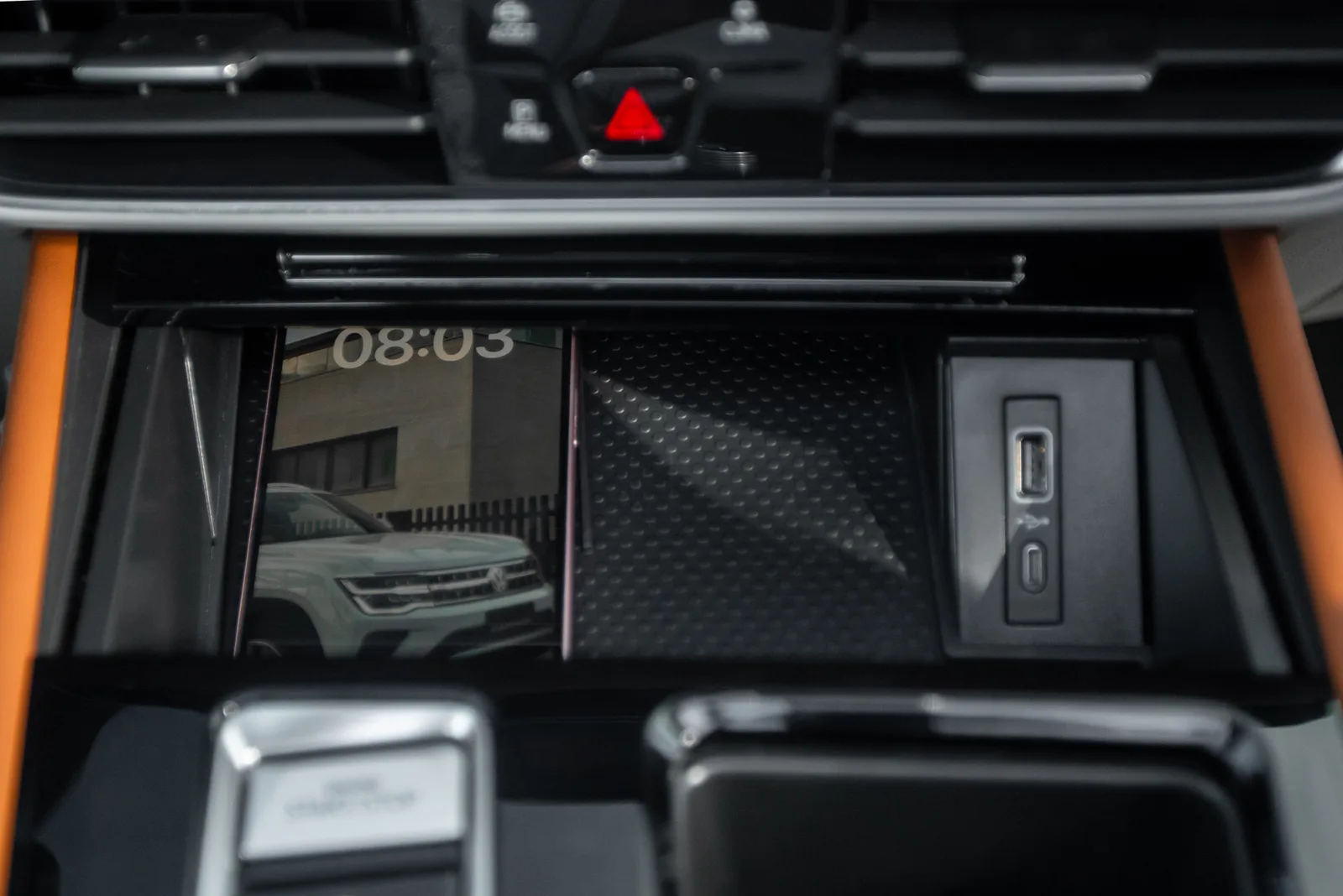 Hình minh họa: Sạc không dây Wireless Charge